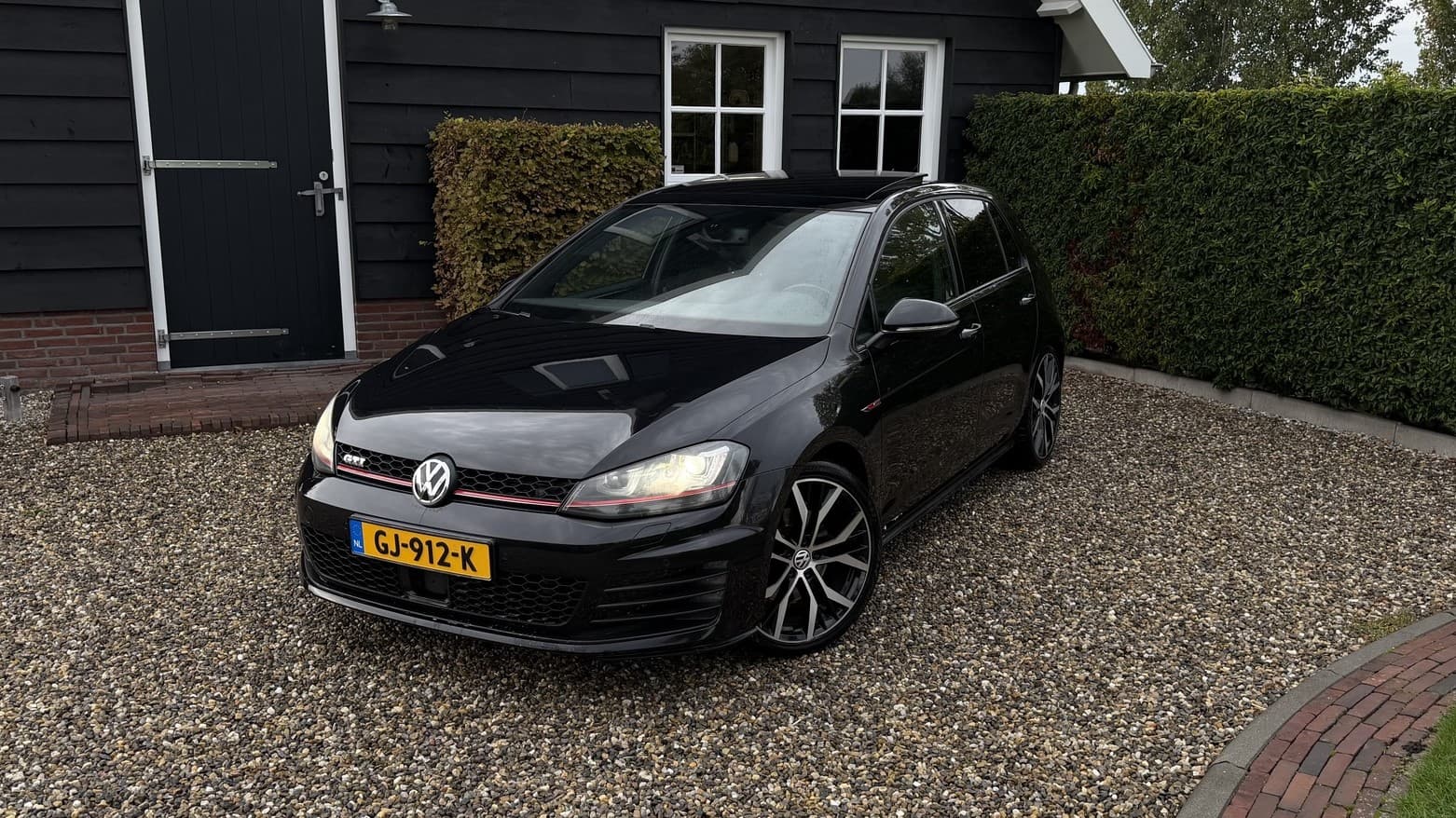 Volkswagen Golf GTI, foto 1